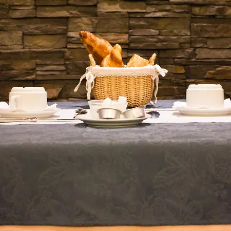 מלון Les Edelweiss 2*